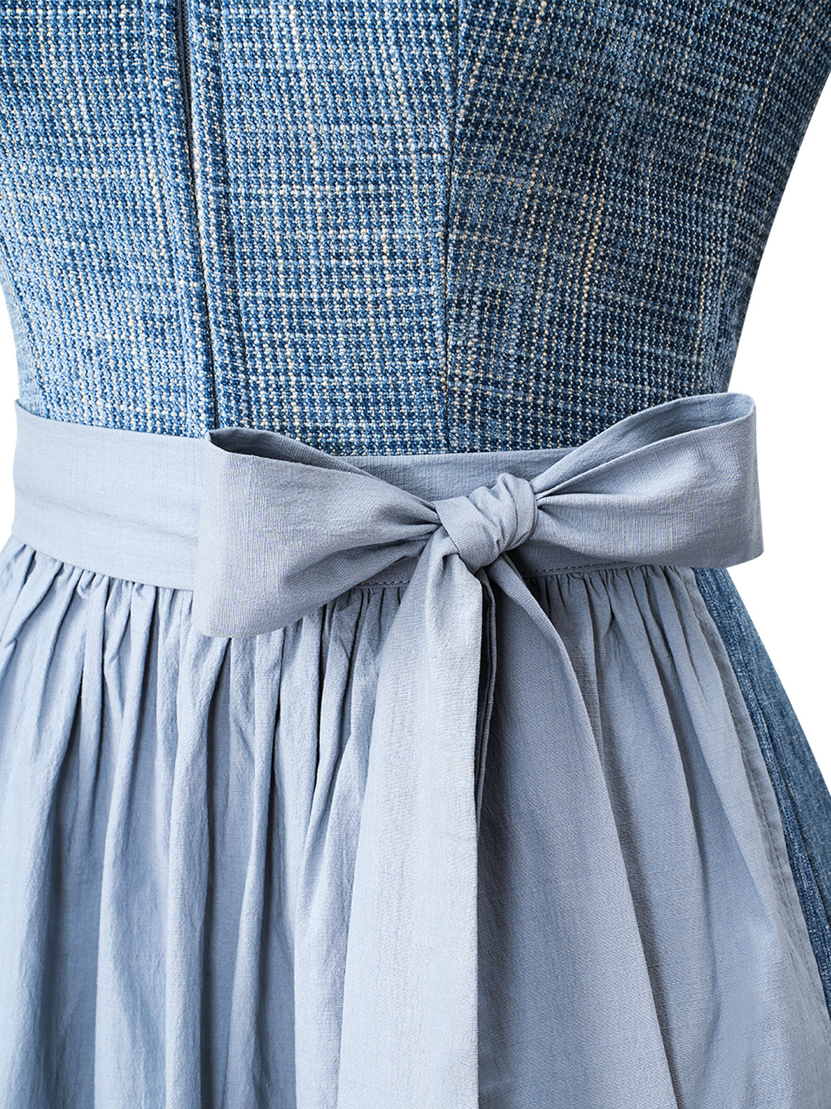 Trachten-Dirndl Caroline | Hellblau | Gerader Ausschnitt
