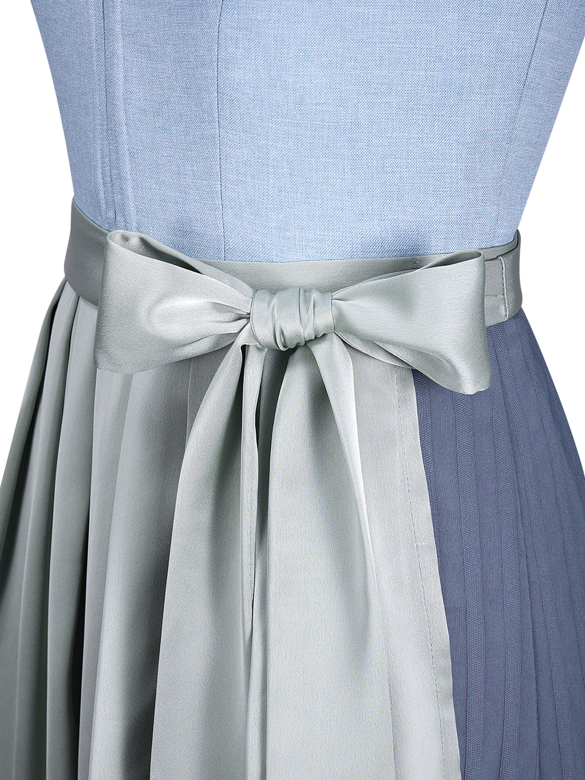 Damen Dirndl Mandl in Blau – Herz-Ausschnitt