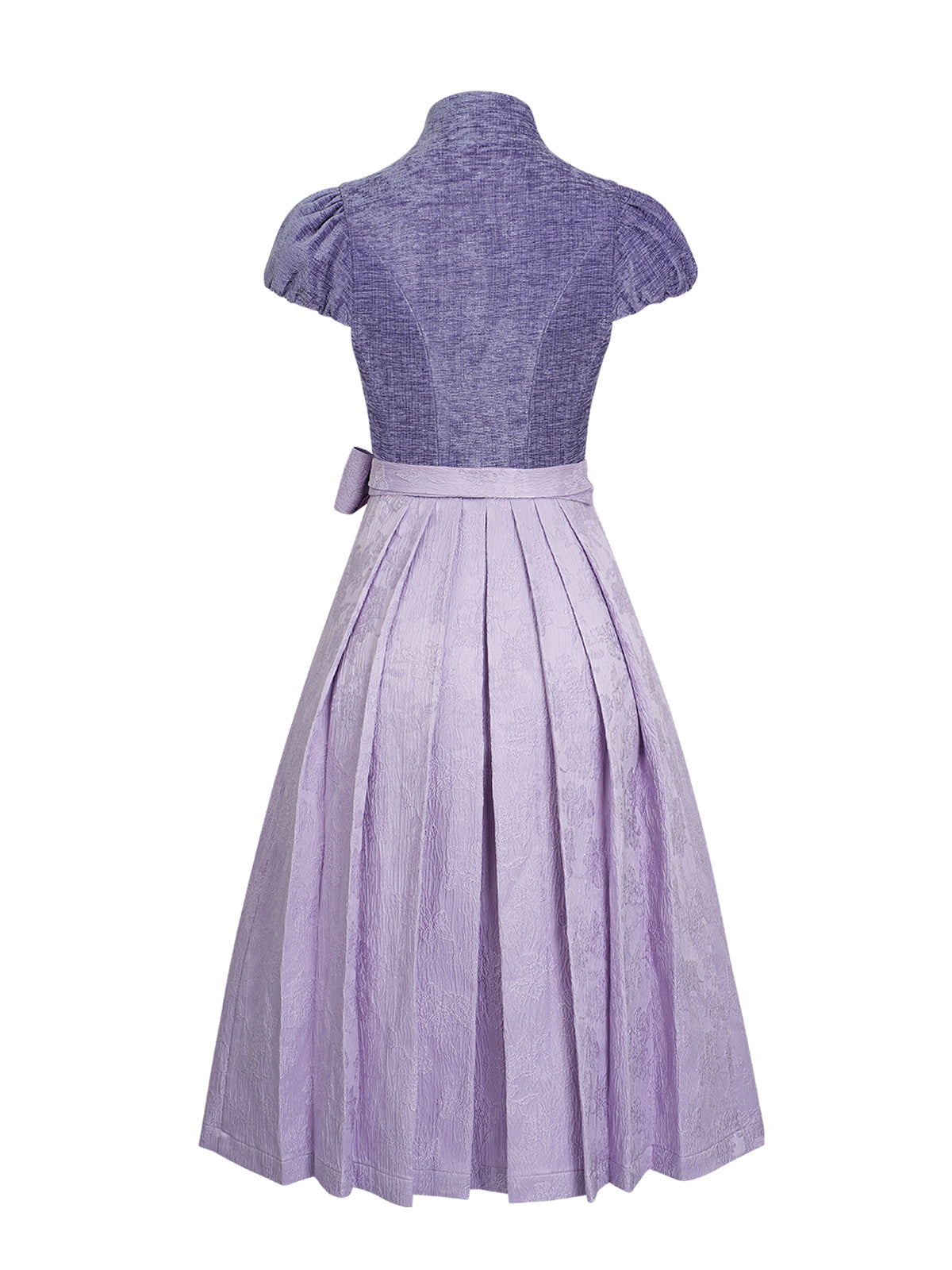 Damen Dirndl Ginny in Lila – Herz-Ausschnitt
