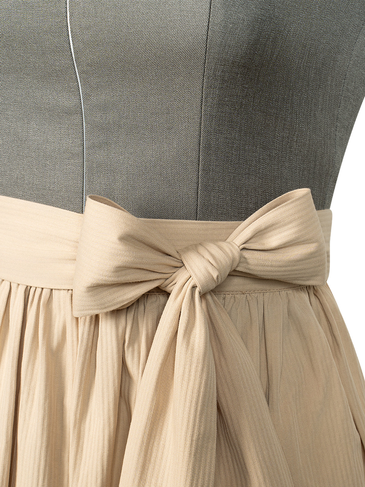 Festliches Dirndl Vanessa – Grau