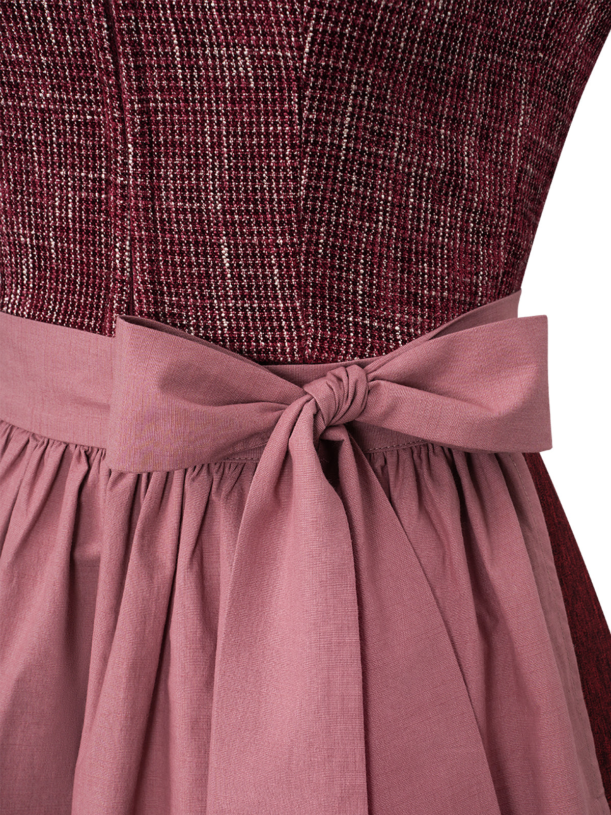 Dirndl Caroline in Rot mit Gerader Ausschnitt