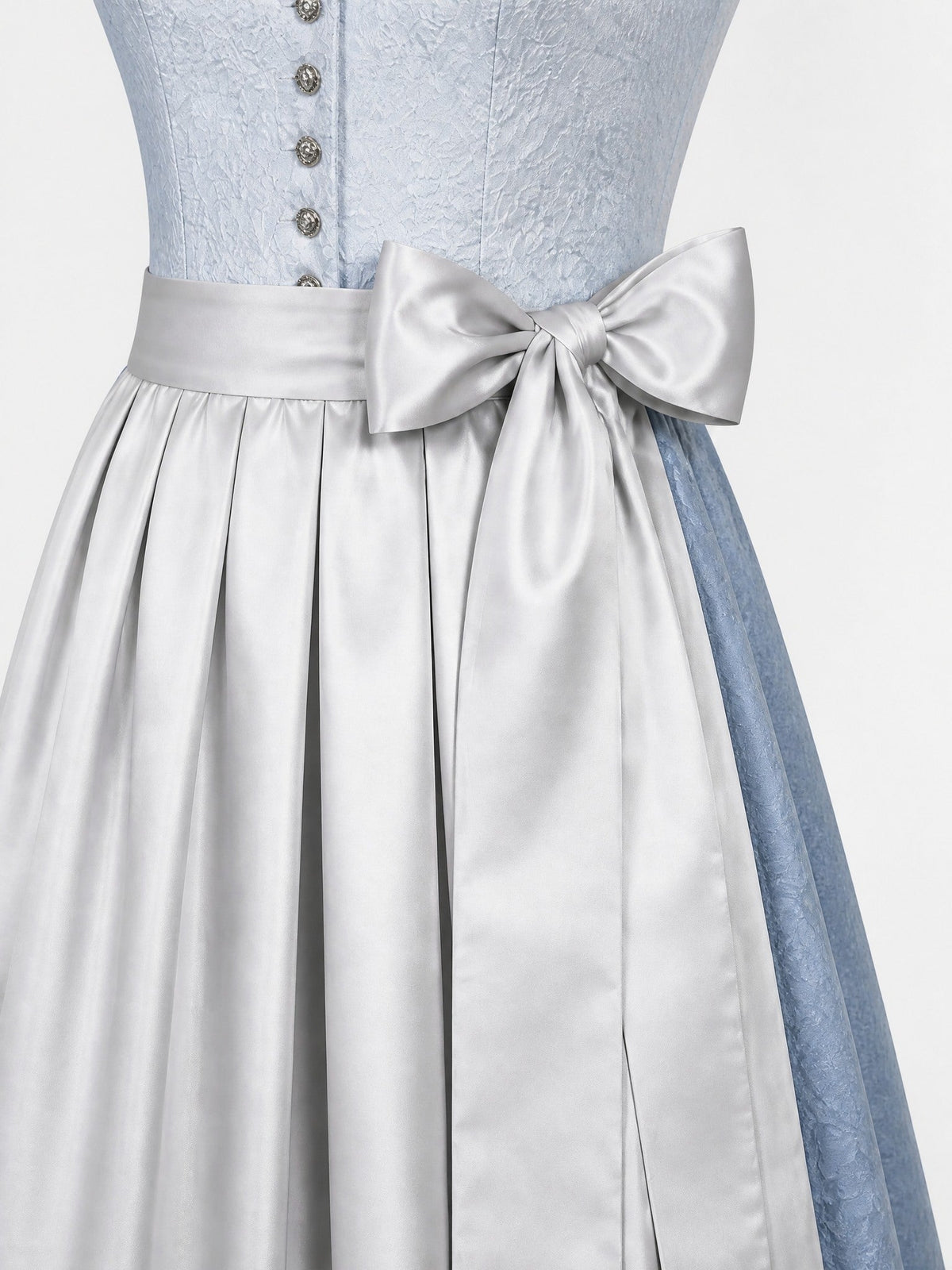 Dirndl Ilvy in Puderblau mit Silber Schürze - Detailansicht Taille und Schleife