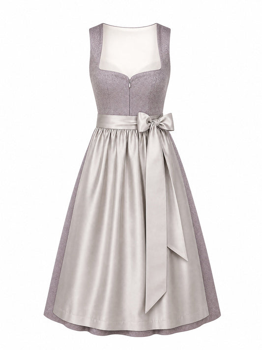 Dirndl Mia in Rauchflieder mit Perlgrau Schürze - Vorderansicht