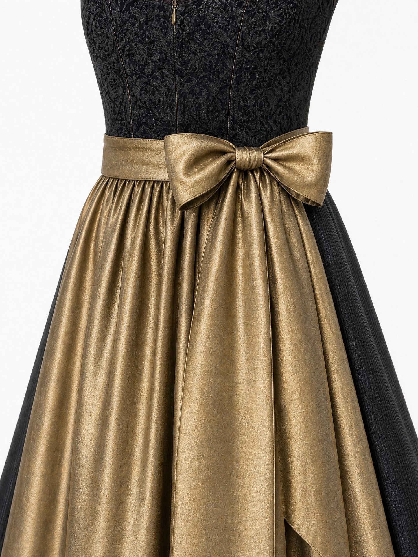 Dirndl Berit in Anthrazit mit Antikgold Schürze - Detailansicht Taille und Schleife